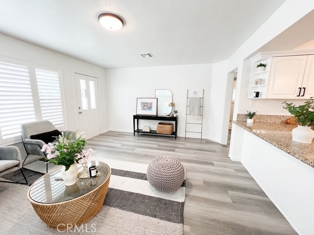 Image 14 of 43 For 13944 Olive Street