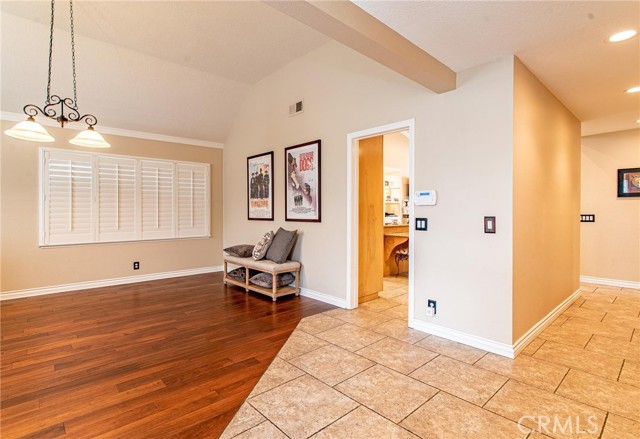 Detail Gallery Image 5 of 66 For 23429 Lane Ct, Valencia,  CA 91354 - 3 Beds | 2/1 Baths