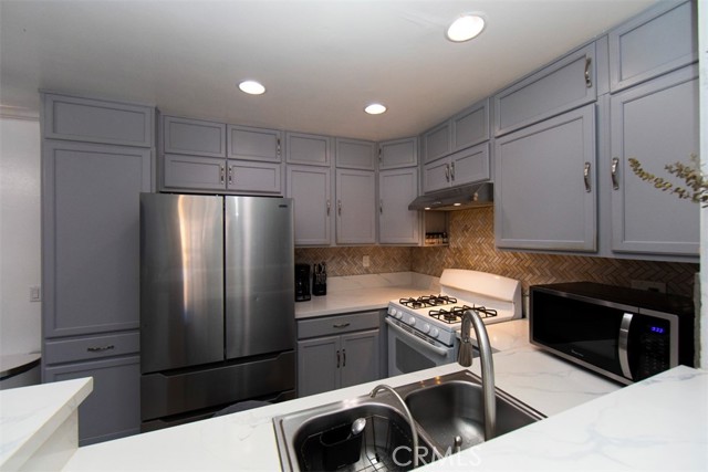 Detail Gallery Image 29 of 59 For 18756 Mandan #1514,  Canyon Country,  CA 91351 - 2 Beds | 2 Baths