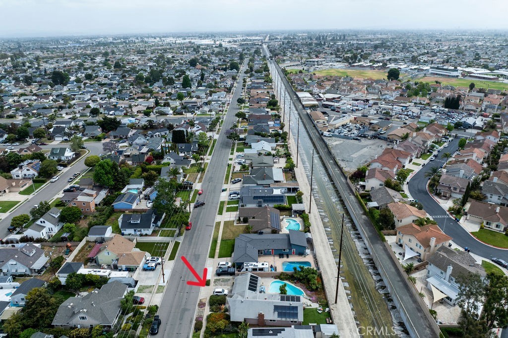 https://media.crmls.org/medias/a25510cb-247c-46b7-b8d5-6bba8c9c91c9.jpg?preset=X-Large