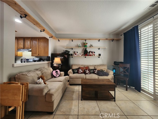 Detail Gallery Image 8 of 34 For 912 N Turner Ave #58,  Ontario,  CA 91764 - 3 Beds | 2/1 Baths