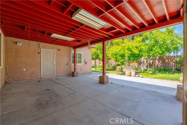 Detail Gallery Image 32 of 44 For 1921 Church St, Redlands,  CA 92374 - 5 Beds | 3/1 Baths