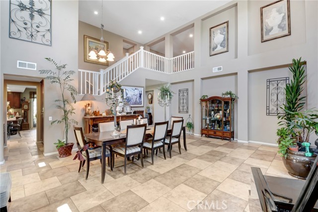 Detail Gallery Image 4 of 36 For 34440 Fawn Ridge Pl, Yucaipa,  CA 92399 - 5 Beds | 3 Baths