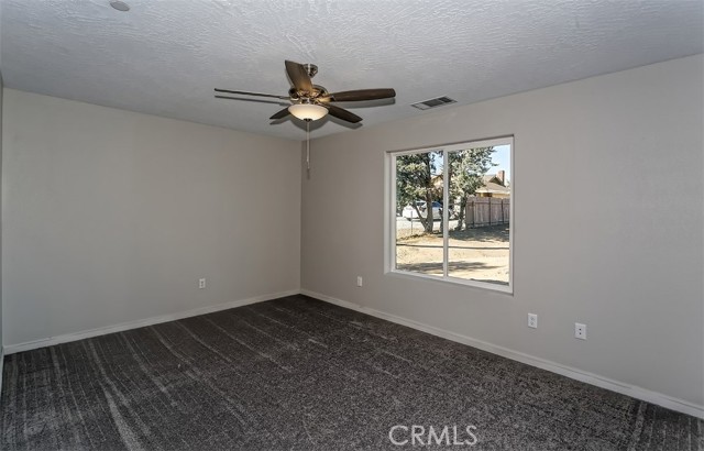 Detail Gallery Image 16 of 25 For 13033 Casco Rd, Apple Valley,  CA 92345 - 4 Beds | 2/1 Baths