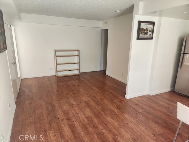 Detail Gallery Image 5 of 15 For 14301 Addison St #C,  Sherman Oaks,  CA 91423 - 0 Beds | 1 Baths