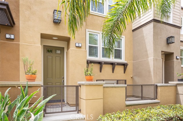 Detail Gallery Image 1 of 24 For 5 Shellprint Ct, Newport Beach,  CA 92663 - 4 Beds | 2/1 Baths