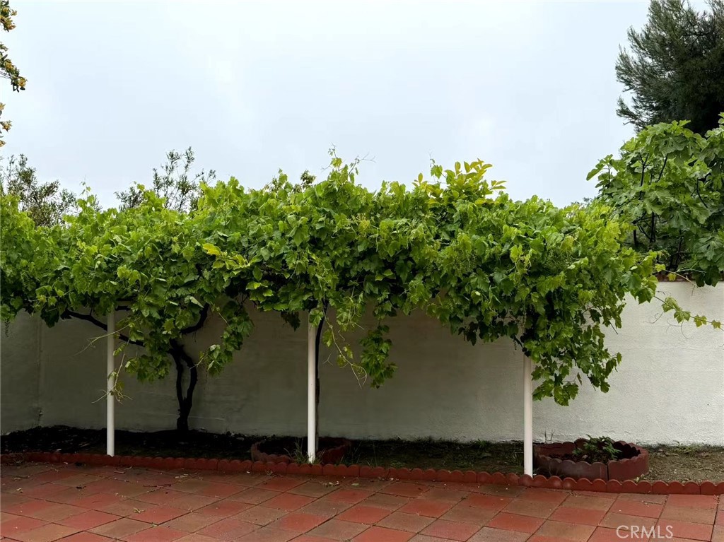 https://media.crmls.org/medias/a25755e1-a31d-4f1a-8d98-78157a106035.jpg?preset=X-Large