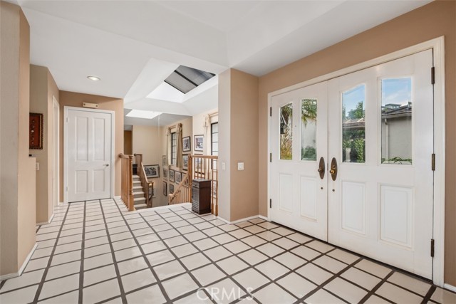 Detail Gallery Image 20 of 31 For 23 Ocean Vista, Newport Beach,  CA 92660 - 2 Beds | 2/1 Baths