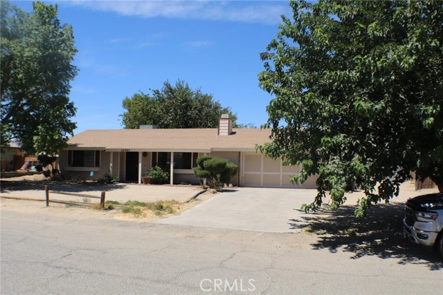 Detail Gallery Image 3 of 29 For 40985 174th, Lancaster,  CA 93535 - 2 Beds | 2 Baths