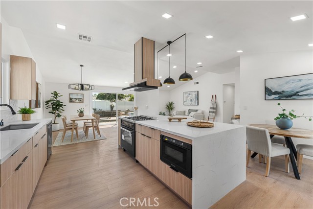 Detail Gallery Image 7 of 24 For 20656 Acre St, Winnetka,  CA 91306 - 3 Beds | 2 Baths