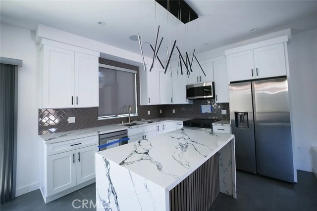 Detail Gallery Image 10 of 54 For 8034 036,038 Fair Ave, Sun Valley,  CA 91352 - – Beds | – Baths