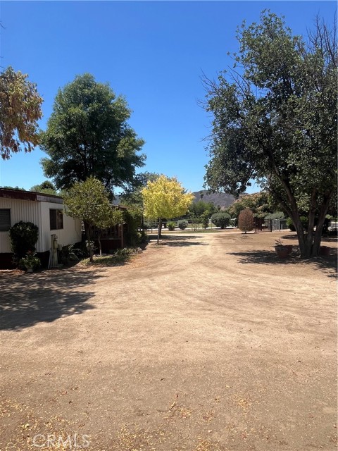 41866 Magnolia Street, Murrieta CA: https://media.crmls.org/medias/a2587f3c-738c-42c7-af04-a2f72d1a2522.jpg