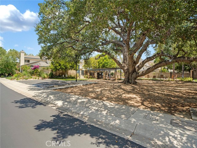 Detail Gallery Image 34 of 39 For 6004 Rothko Ln, Simi Valley,  CA 93063 - 2 Beds | 2 Baths