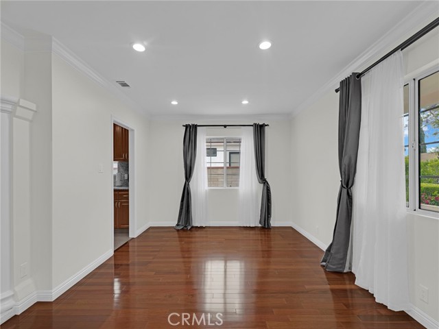 Detail Gallery Image 8 of 28 For 6249 Beeman Ave, North Hollywood,  CA 91606 - 3 Beds | 2 Baths