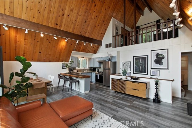 Detail Gallery Image 15 of 71 For 155 Birchwood, Lake Arrowhead,  CA 92352 - 3 Beds | 2 Baths