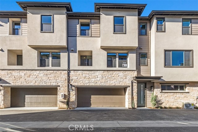 Detail Gallery Image 26 of 31 For 109 S Laxore St #303,  Anaheim,  CA 92804 - 4 Beds | 3/1 Baths