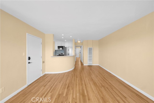 220 Cliff Drive, Laguna Beach CA: https://media.crmls.org/medias/a25923fb-819c-41bb-907e-5b2d11f84e58.jpg