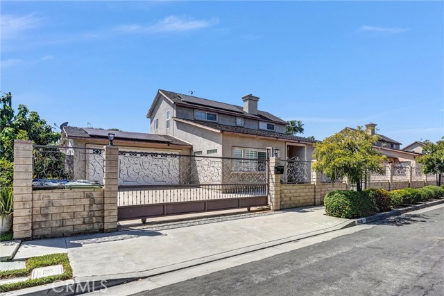 5 Bed Home for Sale in Sun Valley, California