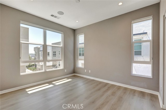 Detail Gallery Image 11 of 19 For 2296 Synergy, Irvine,  CA 92614 - 2 Beds | 2/1 Baths
