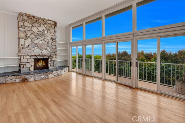 176 Sunset Terrace, Laguna Beach CA: https://media.crmls.org/medias/a25aeb85-e78c-415c-bb17-6480dc37f2fa.jpg