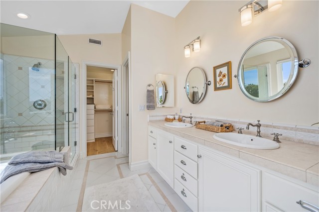 Detail Gallery Image 40 of 45 For 334 Locust St #2,  Laguna Beach,  CA 92651 - 3 Beds | 2/1 Baths