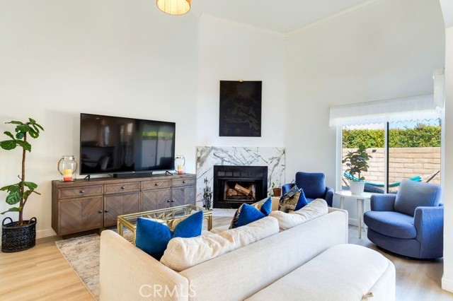 Detail Gallery Image 7 of 26 For 19091 E Country Hollow # 34, Orange,  CA 92869 - 2 Beds | 2/1 Baths