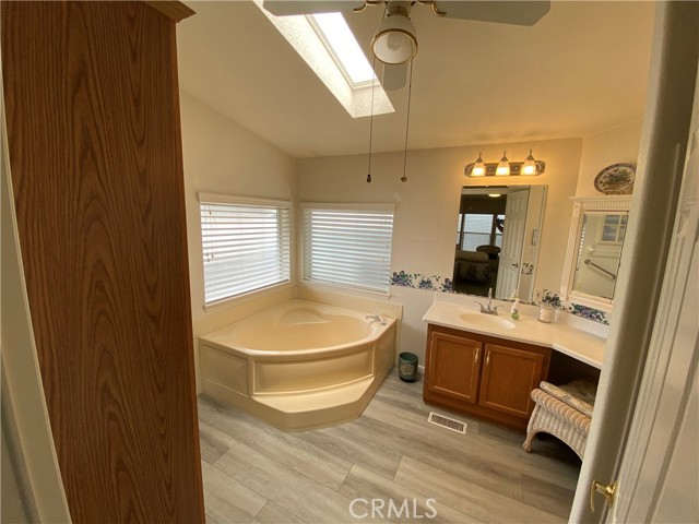 Detail Gallery Image 11 of 22 For 19350 Ward St #5,  Huntington Beach,  CA 92646 - 3 Beds | 2 Baths
