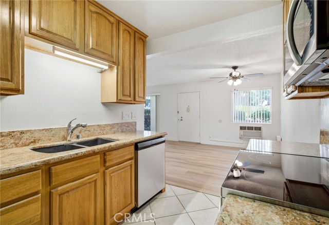 318 S Miraleste Drive, San Pedro CA: https://media.crmls.org/medias/a25bbf93-1d92-4468-9879-3d6ef3a2900e.jpg