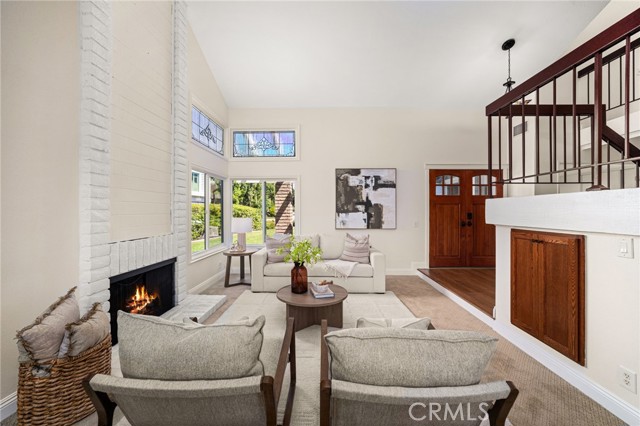 719 S Goldfinch Way, Anaheim Hills CA: https://media.crmls.org/medias/a25c25bf-88e7-4060-9714-62b40e901d77.jpg