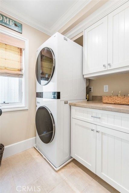 Detail Gallery Image 31 of 37 For 220 Coral, Newport Beach,  CA 92662 - 3 Beds | 3/1 Baths