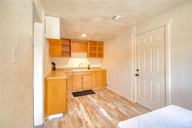 Detail Gallery Image 9 of 51 For 1131 Apple, Wrightwood,  CA 92397 - 2 Beds | 1 Baths