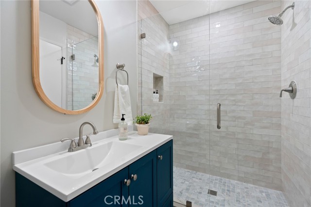 10707 Camarillo Street, 314 photo 17