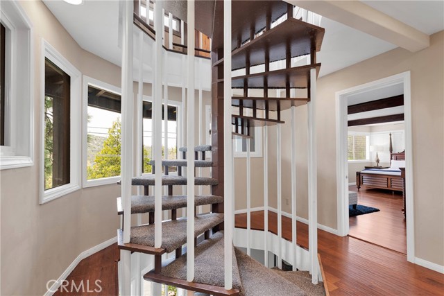825 Grass Valley Road, Lake Arrowhead CA: https://media.crmls.org/medias/a25e4ec8-eaf7-4772-bc77-044ec879f602.jpg