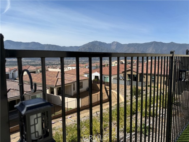 Detail Gallery Image 10 of 35 For 11907 Greenpeak St, Corona,  CA 92883 - 2 Beds | 2 Baths