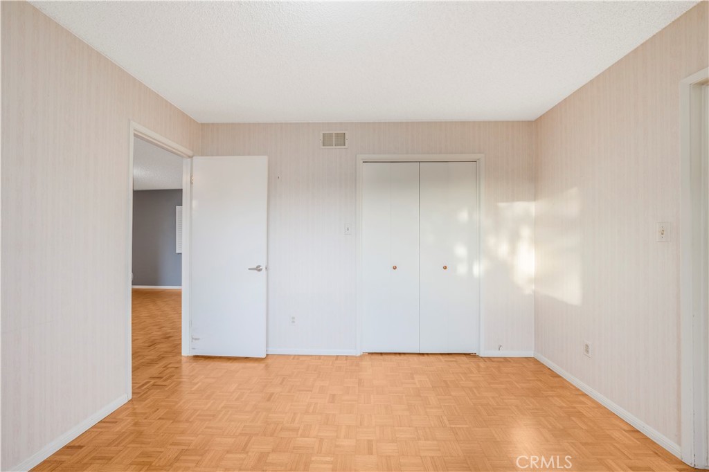 https://media.crmls.org/medias/a2618ff8-e2d4-4ca3-91df-a829a3038831.jpg?preset=X-Large