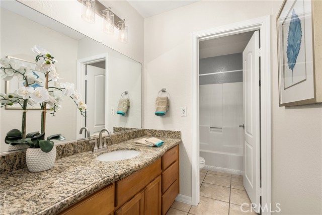 Detail Gallery Image 28 of 38 For 1345 Cabrillo Park Dr #L06,  Santa Ana,  CA 92701 - 2 Beds | 2 Baths