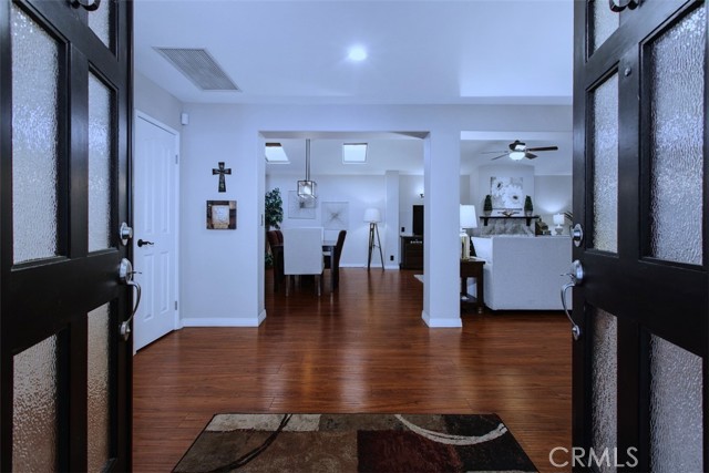 Detail Gallery Image 3 of 45 For 40442 via Amapola, Murrieta,  CA 92562 - 2 Beds | 2 Baths