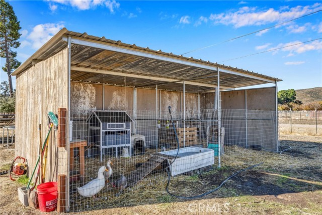 2 stall barn - 24' x 12' deep