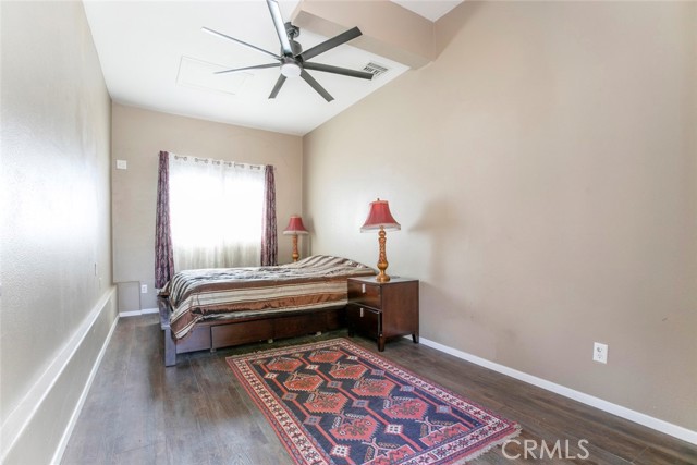 28741 Park Woodland Place, Saugus CA: https://media.crmls.org/medias/a2628fae-44b8-4042-9c0f-3c491814df86.jpg