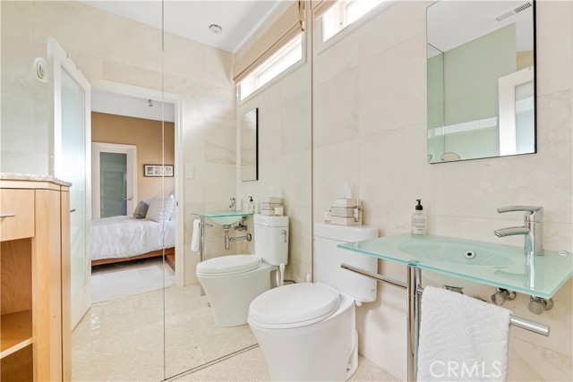 Detail Gallery Image 19 of 25 For 319 Orchid, Corona Del Mar,  CA 92625 - 4 Beds | 3/1 Baths