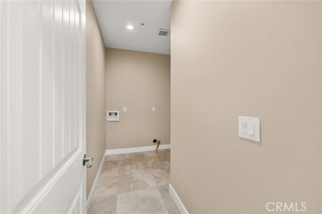 566 N Marvin, San Bernardino CA: https://media.crmls.org/medias/a2637ca6-8530-4441-a57d-f602ff273d13.jpg