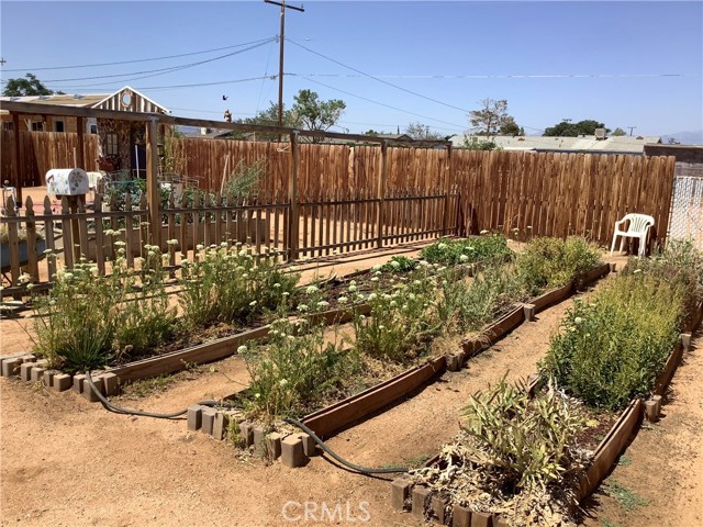 10578 Jamul Road, Apple Valley CA: https://media.crmls.org/medias/a263a38a-de4d-467e-a803-19ed4704fae9.jpg