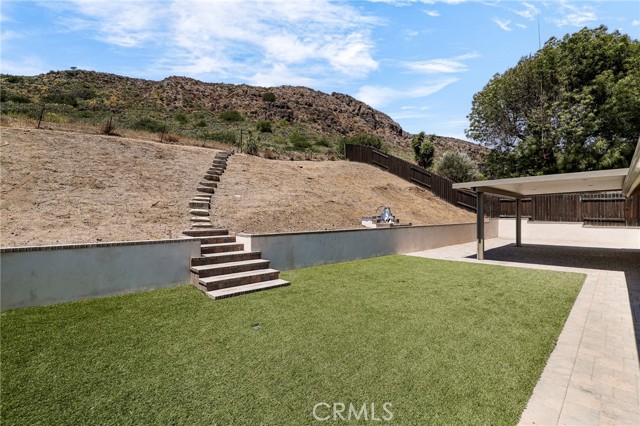 3257 N Big Sky Drive, Thousand Oaks CA: https://media.crmls.org/medias/a2647656-0f08-47d5-ab14-6a31f0dbd9b2.jpg