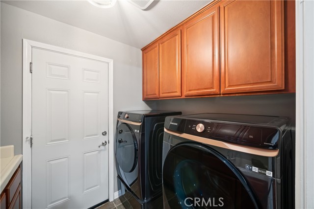 221 Silver Oak Drive, Paso Robles CA: https://media.crmls.org/medias/a266084a-d8a6-4480-b1e0-94f4cf86b6c4.jpg