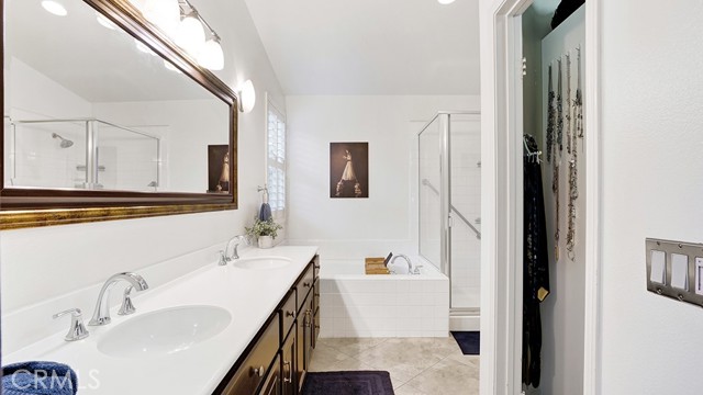 27 Apache Drive, Trabuco Canyon CA: https://media.crmls.org/medias/a2666533-07a9-4ff1-8dd2-83c676e36538.jpg