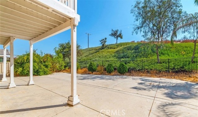 32023 Cottage Glen Drive, Lake Elsinore CA: https://media.crmls.org/medias/a2668f7a-cfae-499f-8f80-4a627b6cf7c4.jpg