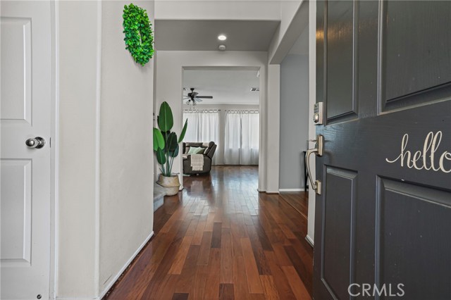 Detail Gallery Image 4 of 46 For 1241 Reinhart St, San Jacinto,  CA 92583 - 5 Beds | 3 Baths