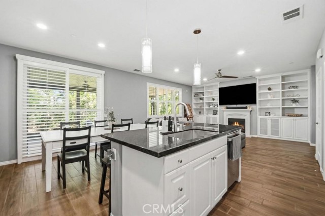 Detail Gallery Image 10 of 44 For 12138 Chutes Ct, Jurupa Valley,  CA 91752 - 3 Beds | 2/1 Baths