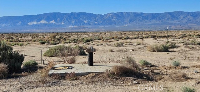 Detail Gallery Image 2 of 7 For 14888 Huff Rd., Lucerne Valley,  CA 92356 - – Beds | – Baths