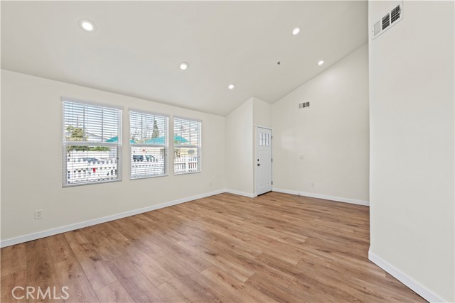 Detail Gallery Image 5 of 25 For 6736 Kraft Ave, North Hollywood,  CA 91606 - 3 Beds | 2 Baths